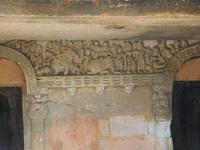 Figurenschmuck - in den Felsen gekerbt im Höhlenkloster Udayagiri