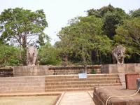 Elefantenskulpturen am Sonnentempel von Konarak