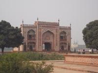 Yamuna-Tor im Gelände des Itimad-ud-Daula in Agra