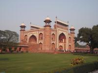 Eingangsgebäude zum Taj Mahal