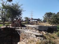historische Wasserschöpfanlage im Aravalli-Gebirge