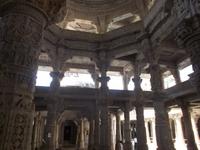 Jain-Tempel von Ranakpur, Details im Inneren