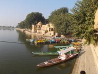 am heiligen Gadi Sagar See von Jaisalmer