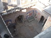 bemalter Innenhof eines Haveli in Fatehpur