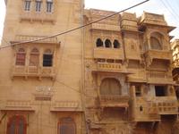 Schöne Häuserfront in Jaisalmer