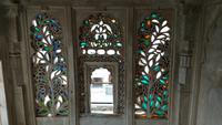 Schönes Fenster im Stadtpalast in Udaipur