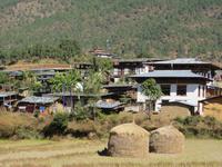 Dorf am Fruchtbarkeitskloster