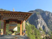 Gebetstrommel auf dem Weg zum Tigernest