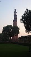 Das Minarett Qutb Minar in Delhi