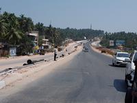 Indien, Kerala, neue Strasse