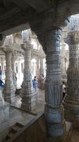 Kunstvoll gestaltete Säulen in Ranakpur