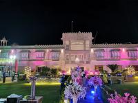 Unser Hotel Bhanwar Singh Palace, sieht aus wie eine Bollywoodkulisse