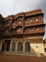 Die Steinmetzarbeiten sind hervorragend