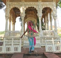 Mausoleum Jodhpur, eine der Gartenarbeiterinnen