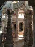 Säulen über Säulen, Jaintempel, Ranakpur
