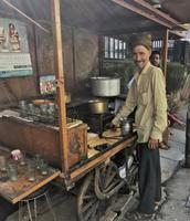 Ein Chaiwalla, Teeverkäufer in Udaipur