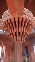 Kunstvolle Säule in Fatehpur Sikri