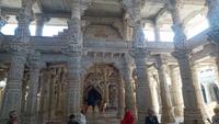 Im Jain-Tempel Ranakpur