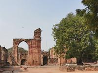Am Qutub Minar, Delhi, 