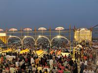 Abendliche Gebetszeremonie am Ganges, Varanasi