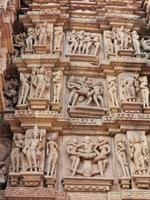 Manche Stellungen verlangen akrobatisches Geschick, Khajuraho