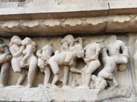 Erotische Darstllungen überall, die prüden Engländer haben sich sicher erschreckt bei der Wiederentdeckung, Khajuraho