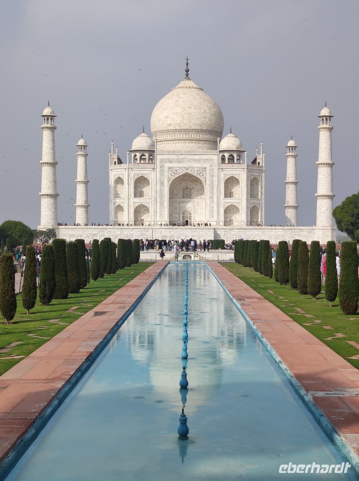 Eines der neuen sieben Weltwunder - das Taj Mahal in Agra, Indien