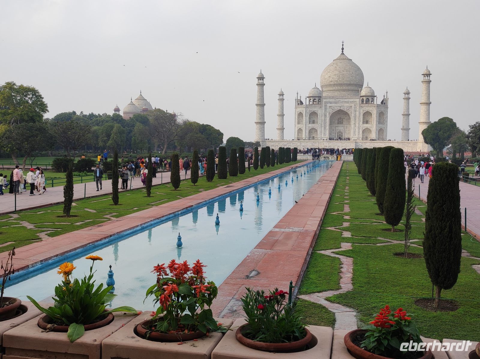Eines der neuen sieben Weltwunder - das Taj Mahal in Agra, Indien