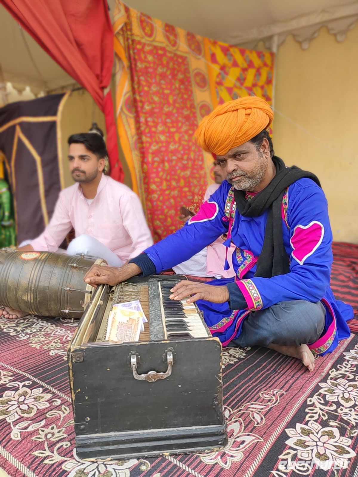 Musikant im Stadtpalast in Jaipur, Rajesthan - Indien