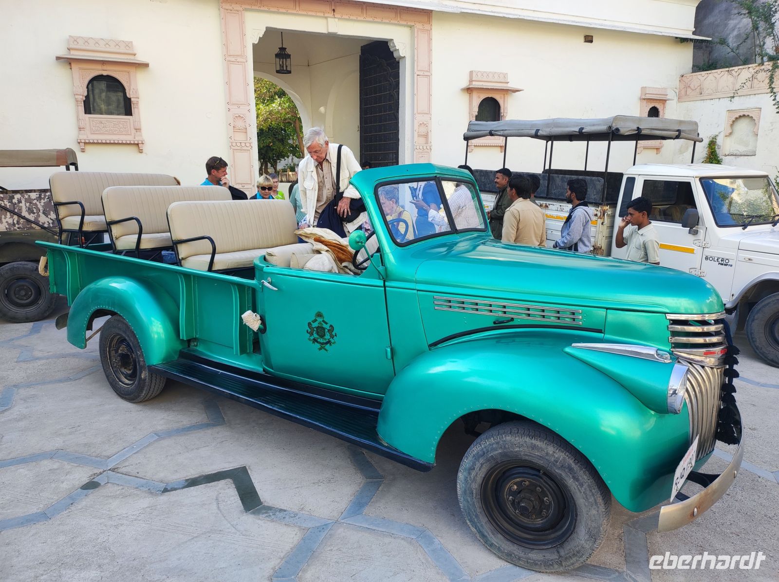 Unser Oltimer für die fahrt zum Bishnoi-Dorf bei Jojowar, Rajesthan - Indien