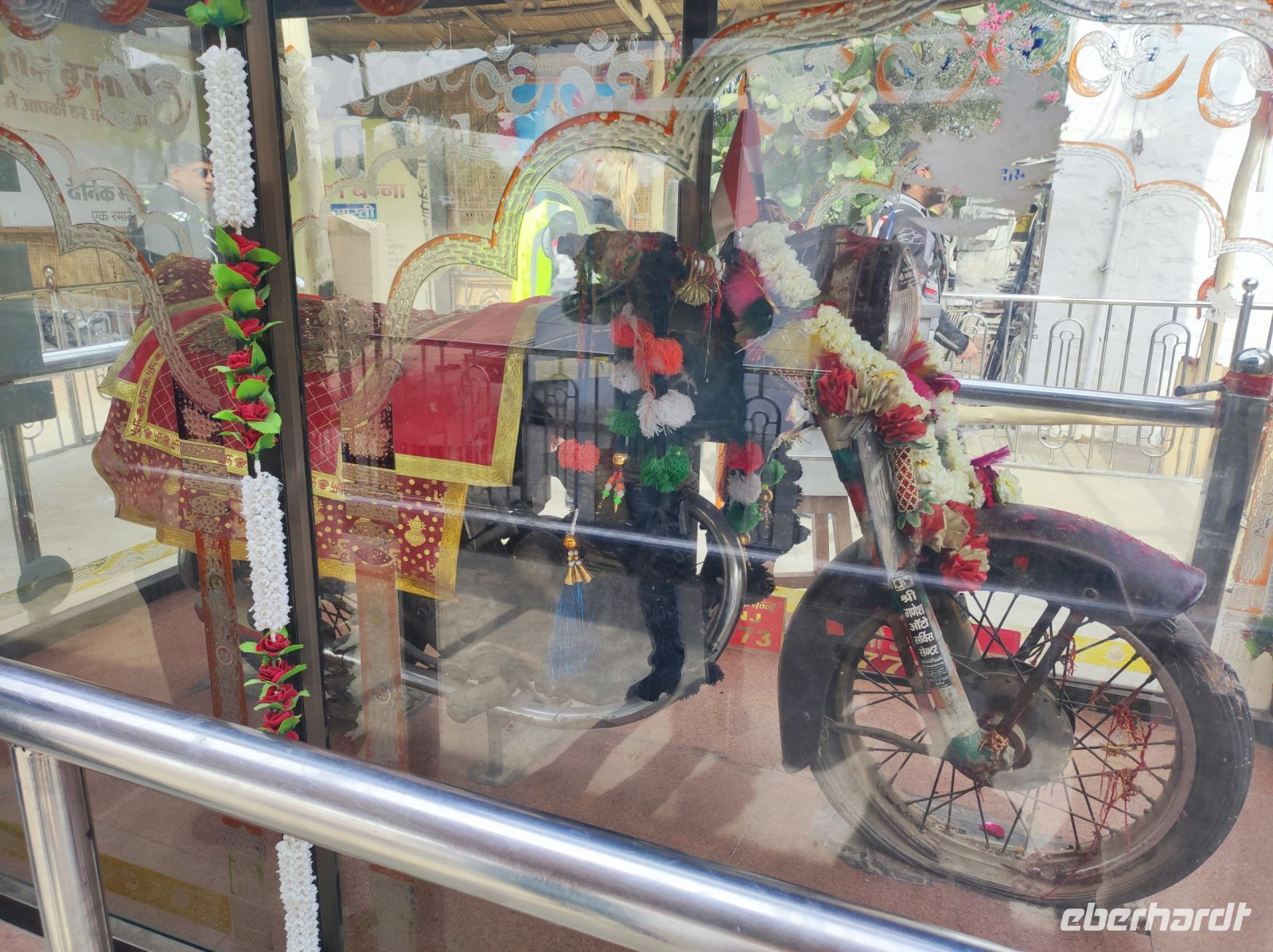 Motorrad-Tempel in Indien