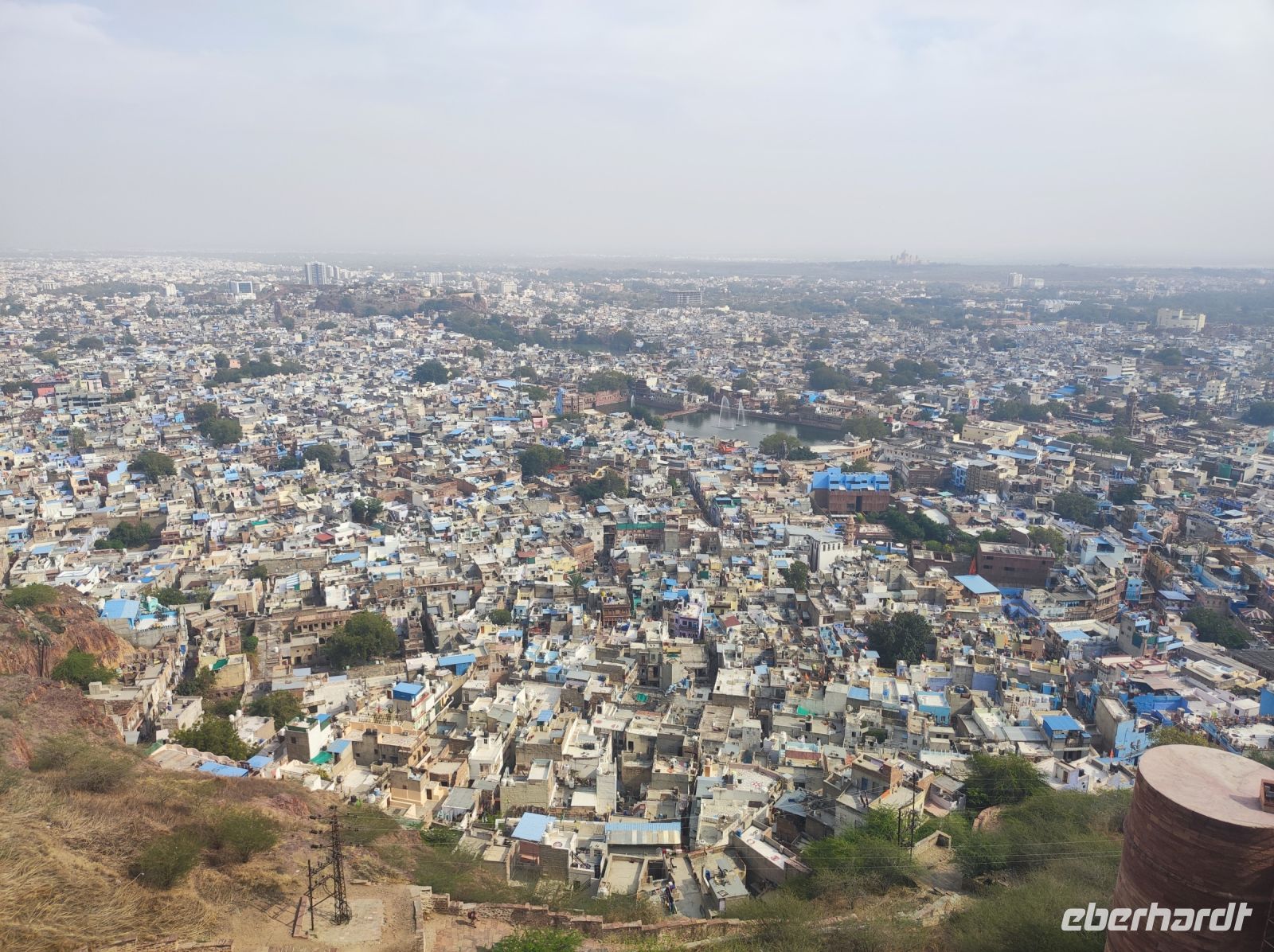 Blick vom Meheranghar Fort auf die blaue Stadt Jodhpur, Rajesthan - Indien