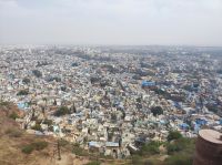 Blick vom Meheranghar Fort auf die blaue Stadt Jodhpur, Rajesthan - Indien