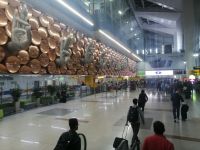 Ankunft am Flughafen in Delhi
