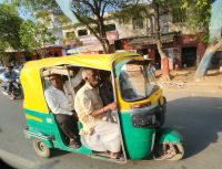 Agra - volles Tuk Tuk