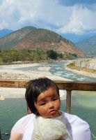 kleine hübsche Bhutanerin