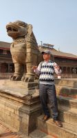 Bhaktapur - Durbar Square - Unser Reiseleiter Rajesh