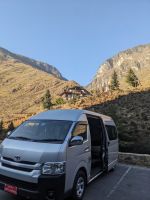 266) Unser Bus in Bhutan