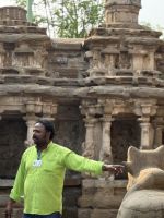 Kailasanatha Tempel und Bhawani als Reiseleiter