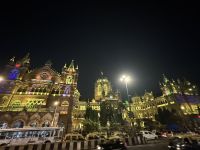 Taxifahrt durch Mumbai by night