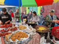 Basant-Panchami-Fest auch Saraswati Puja genannt in Darjeeling &ndash; &copy; Andrey Kulikov (Eberhardt TRAVEL)