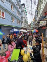 Basant-Panchami-Fest auch Saraswati Puja genannt in Darjeeling &ndash; &copy; Andrey Kulikov (Eberhardt TRAVEL)