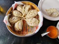Café Oasis: typisches indisches Essen - Momos &ndash; &copy; Andrey Kulikov (Eberhardt TRAVEL)