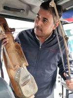 Sarangi - ein nepalesisches Musikinstrument, das der Geige am ähnlichsten ist &ndash; &copy; Andrey Kulikov (Eberhardt TRAVEL)