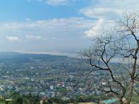 Kharbandi-Gompa Kloster mit Blick auf Phuentsholing und Jaingaun &ndash; &copy; Andrey Kulikov (Eberhardt TRAVEL)