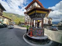 Lebende Ampelkreuzung in Thimphu &ndash; &copy; Andrey Kulikov (Eberhardt TRAVEL)