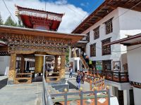 Besichtigung der Kunstakademie in Thimphu &ndash; &copy; Andrey Kulikov (Eberhardt TRAVEL)