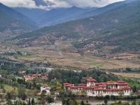 Blick vom Hotel ins Puna-Tal mit Punakha Dzong &ndash; &copy; Andrey Kulikov (Eberhardt TRAVEL)