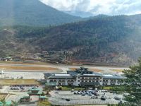 Flughafengebäude in Paro &ndash; &copy; Andrey Kulikov (Eberhardt TRAVEL)