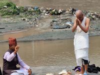 Besichtigung des Pashupatinath-Tempel-Komplexes &ndash; &copy; Andrey Kulikov (Eberhardt TRAVEL)
